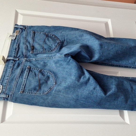 Q women's Lee straight leg stretch slimming plus size jeans 16 - Picture 3 of 5